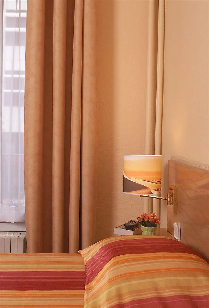 Hotel Beausejour Париж